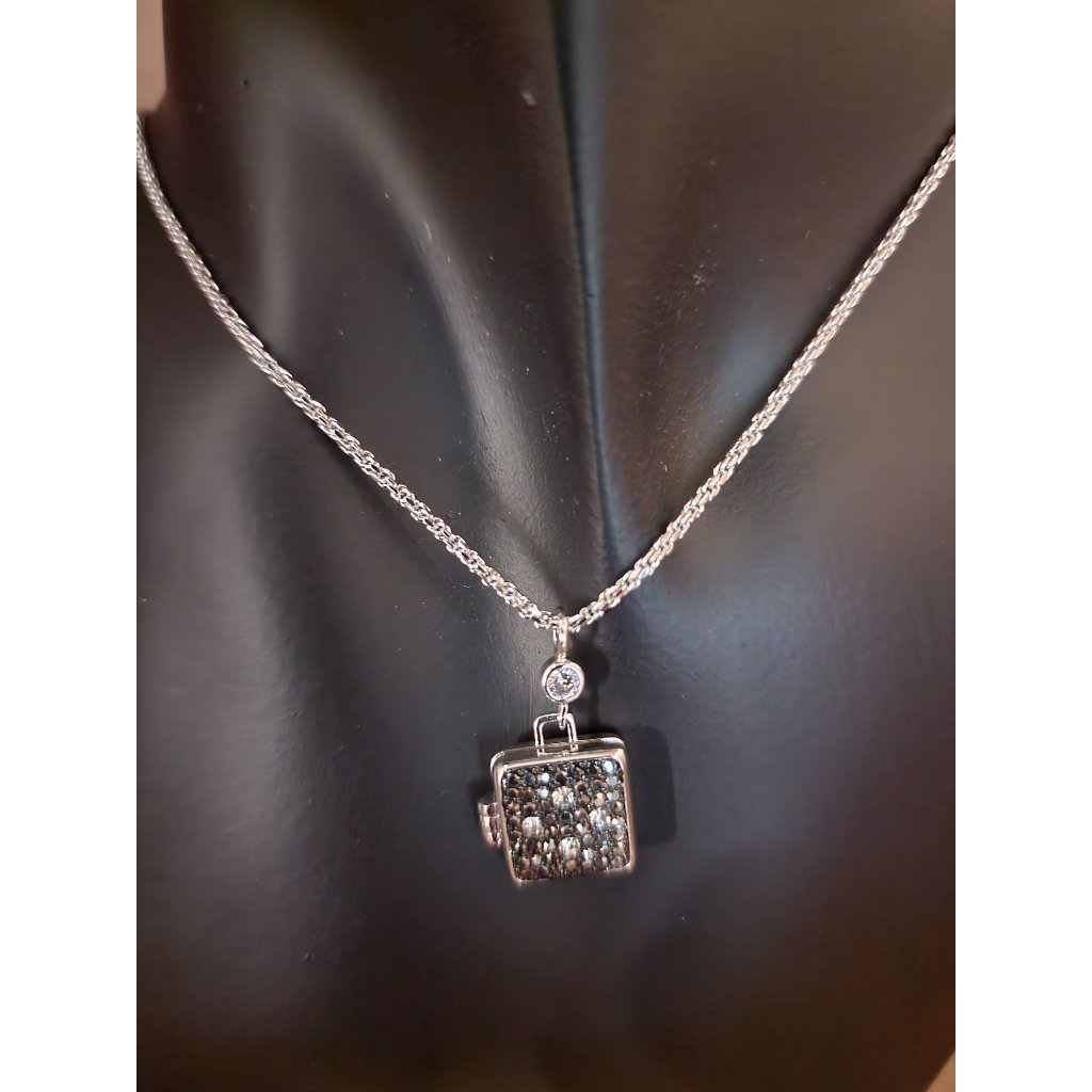 New Fine Silver Plate And Cubic Zirconia Square Locket Pendant Necklac 25$